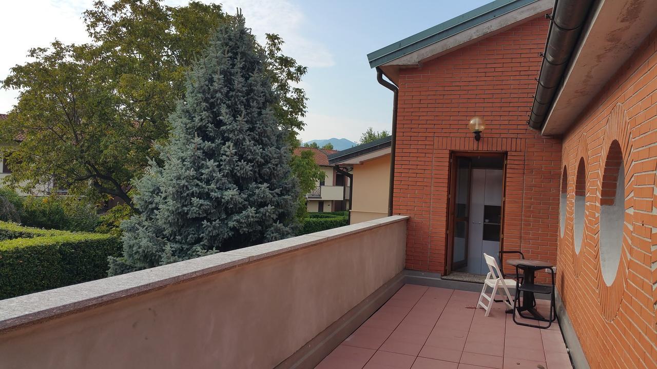 Ostello Casa Emmaus Maccagno Екстер'єр фото